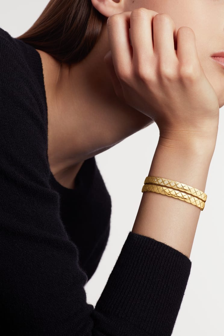 Chanel Coco Crush Bracelet Yellow Gold For Women J11139
